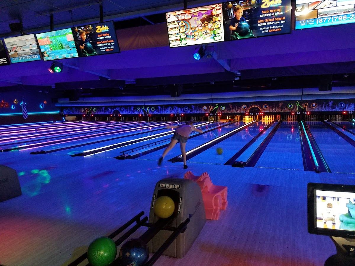 Bowlero Santa Barbara