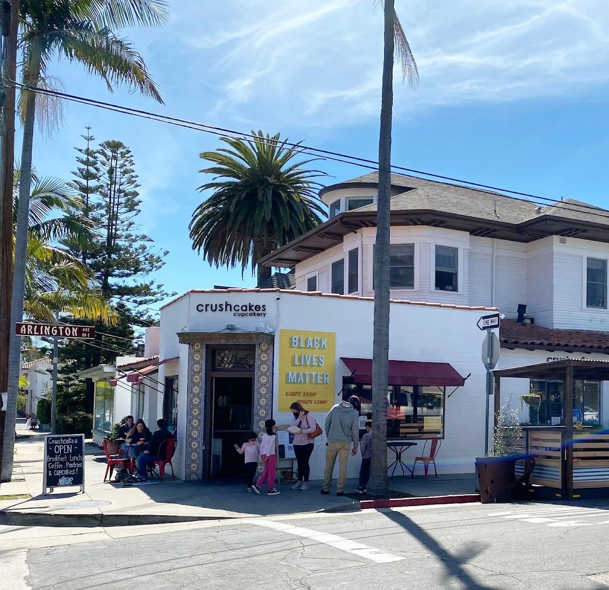 Crushcakes & Cafe