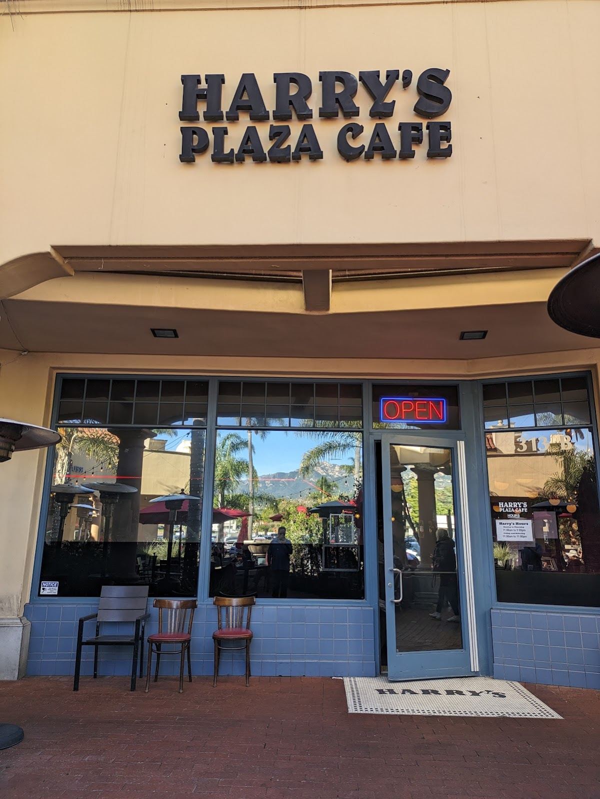 Harry's Plaza Cafe
