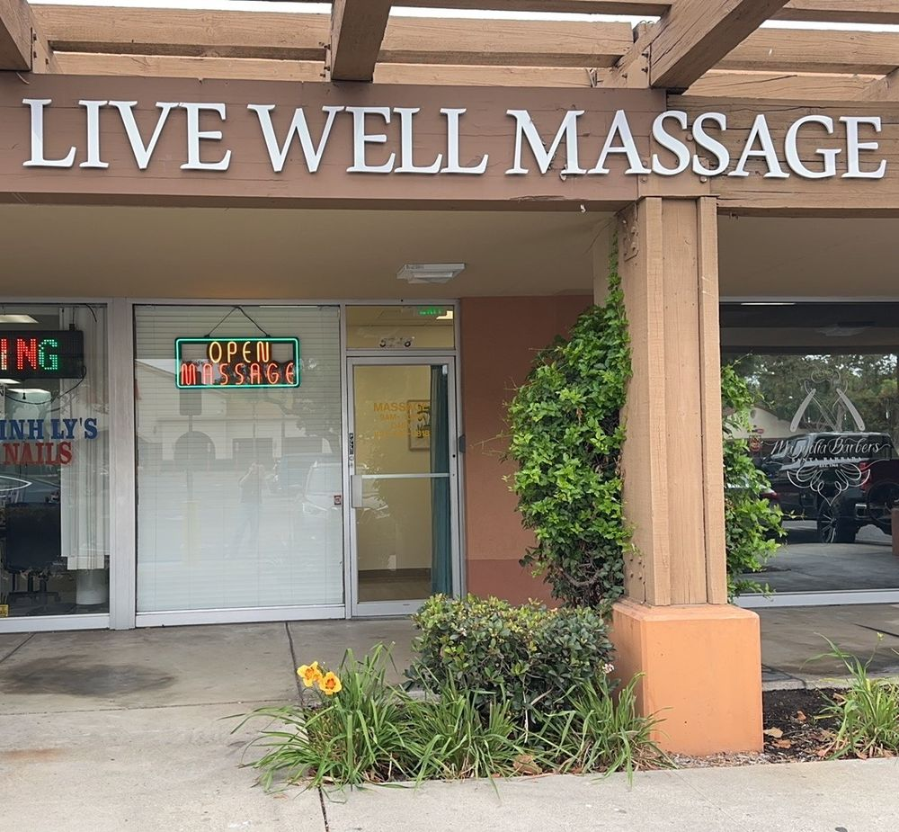 Live Well Massage