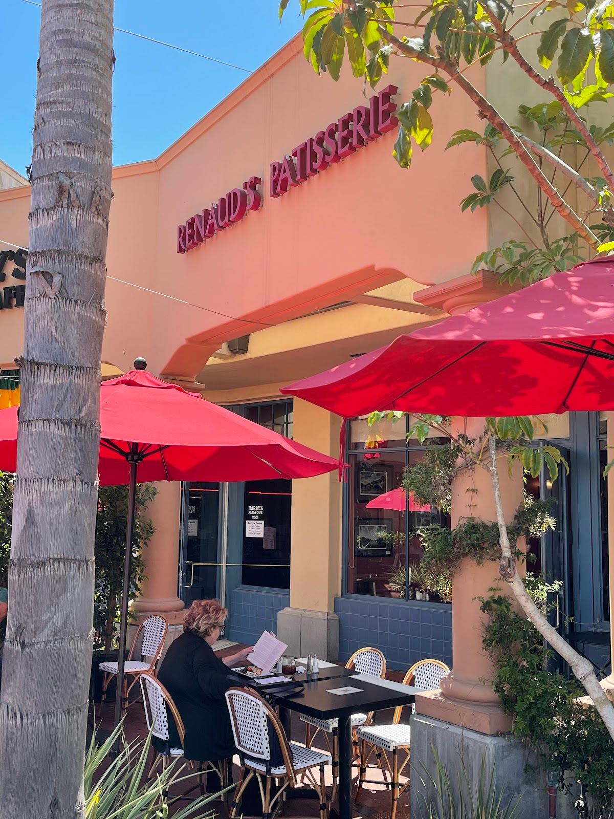 Renaud's Patisserie & Bistro