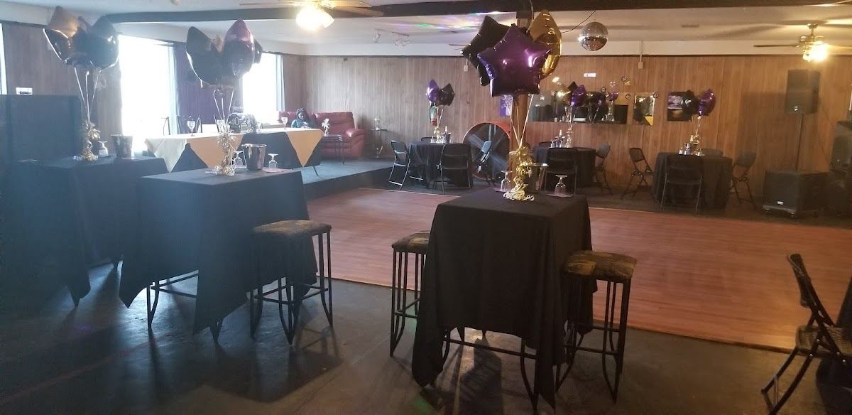 Black Dream Restaurant & Lounge