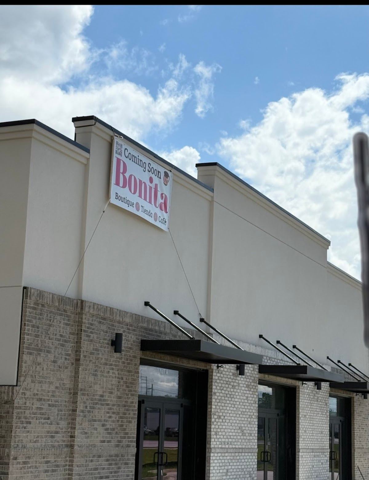 Bonita Boutique & Café