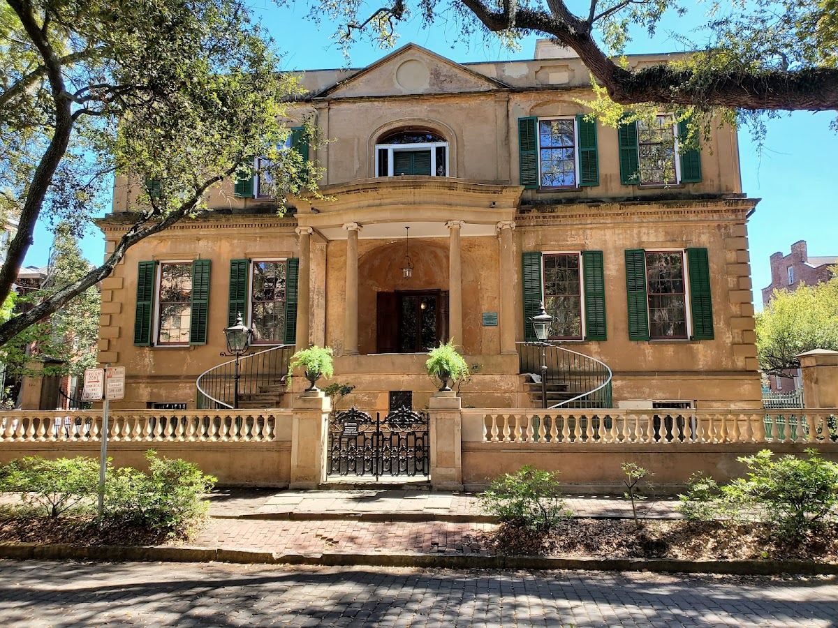 Owens-Thomas House & Slave Quarters