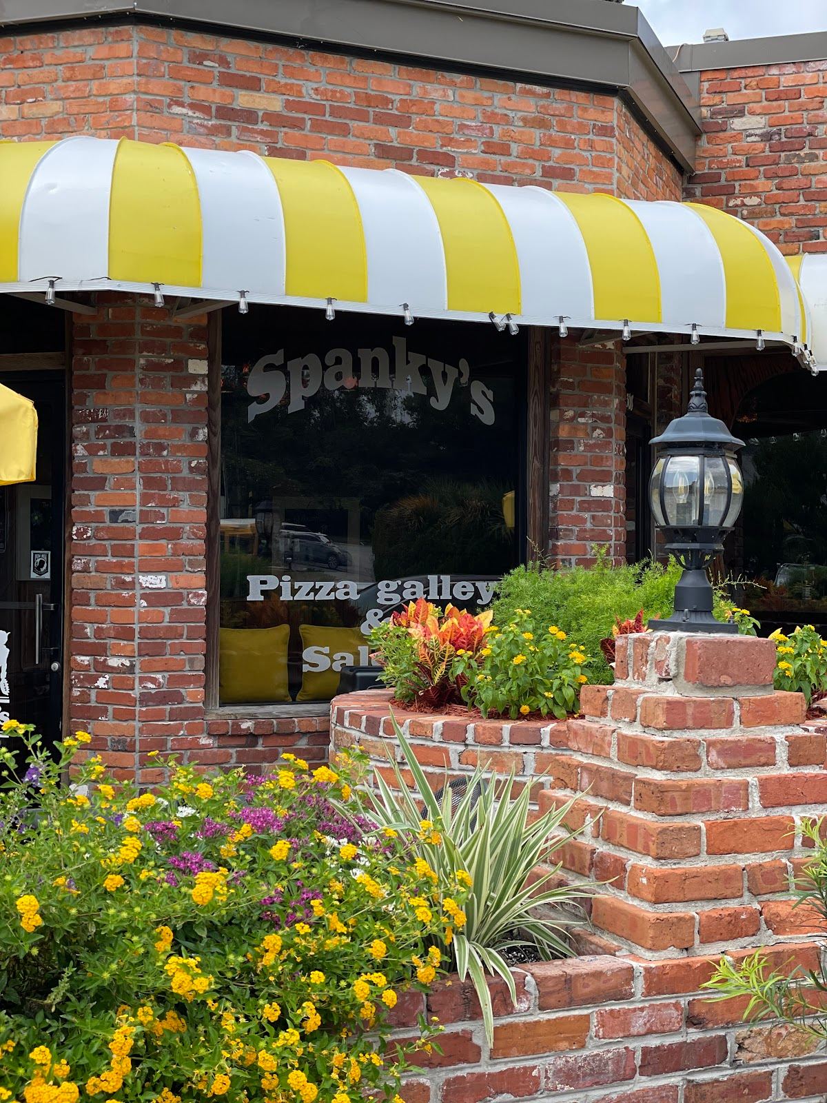 Spanky's Southside Pizza Galley and Saloon