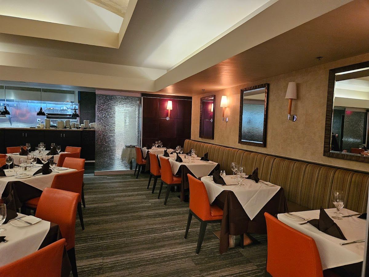 Cholla Prime Steakhouse & Lounge