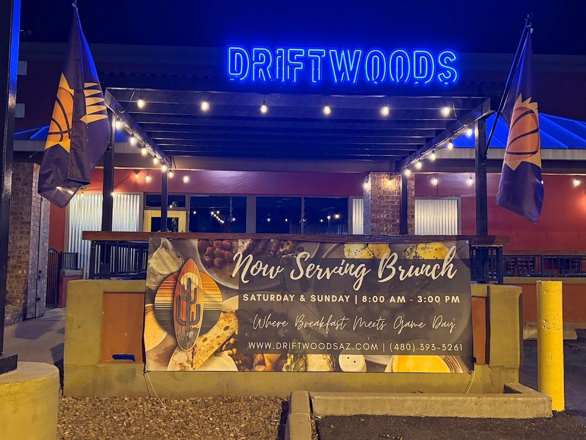 Driftwoods Restaurant & Sports Grill