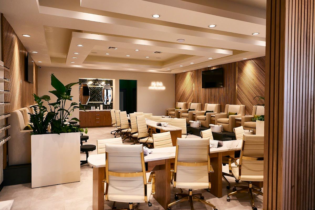 LUXE Nails & Spa Scottsdale