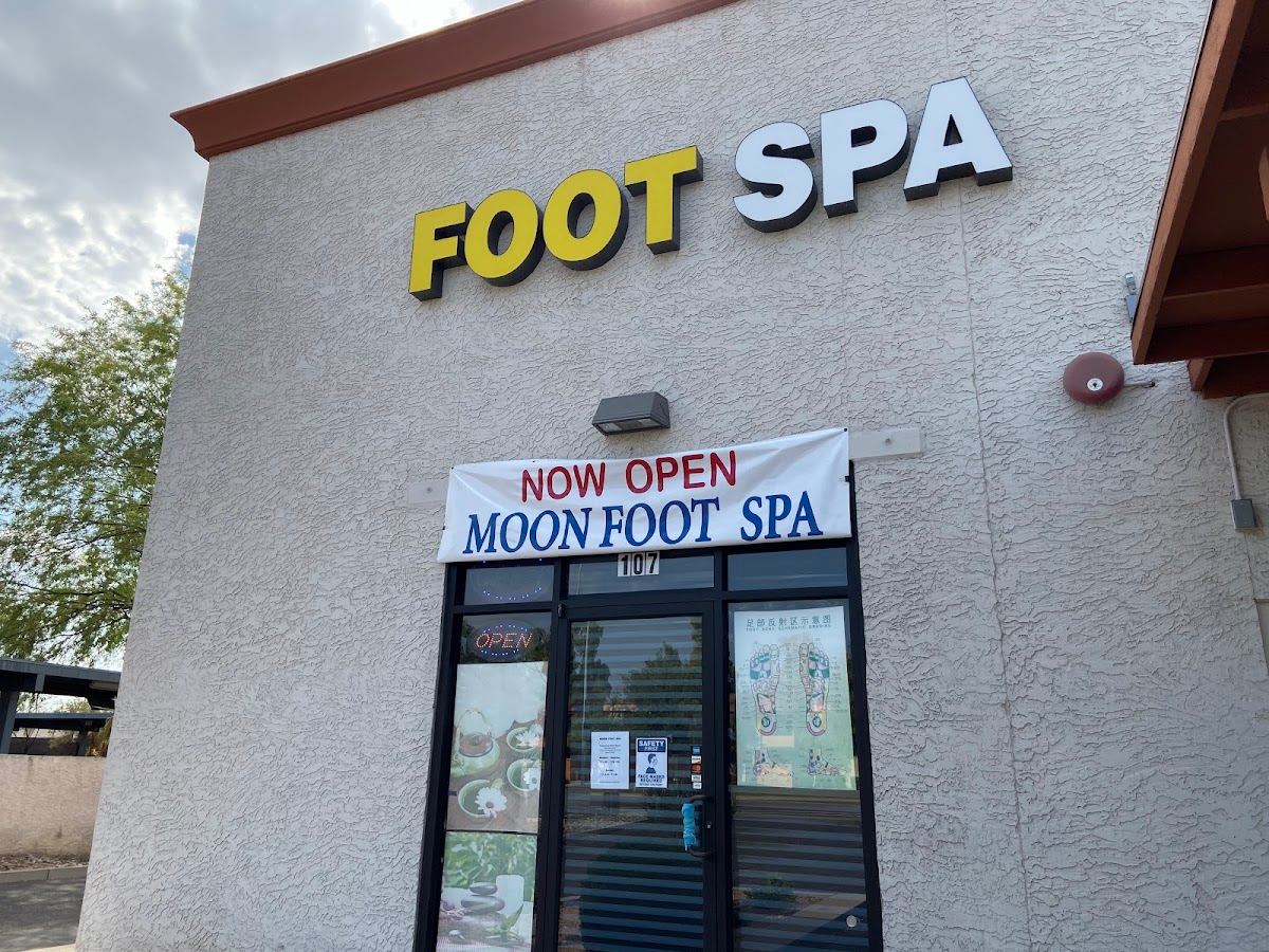 Moon Massage & Foot Spa