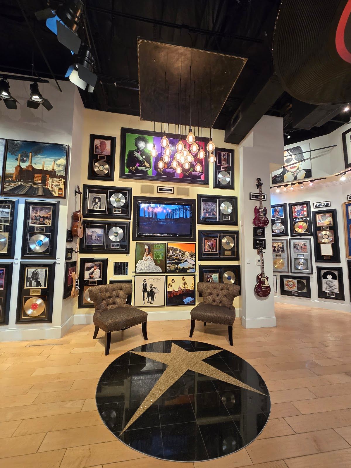 ROCK STAR gallery