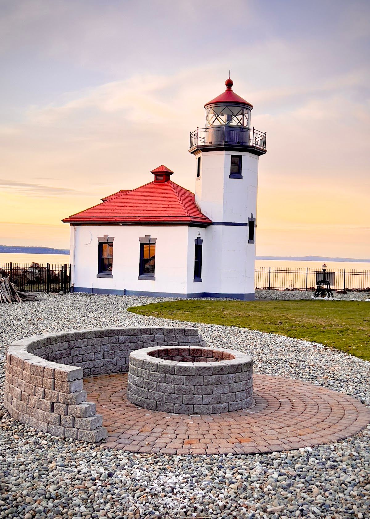 Alki Point Lighthouse