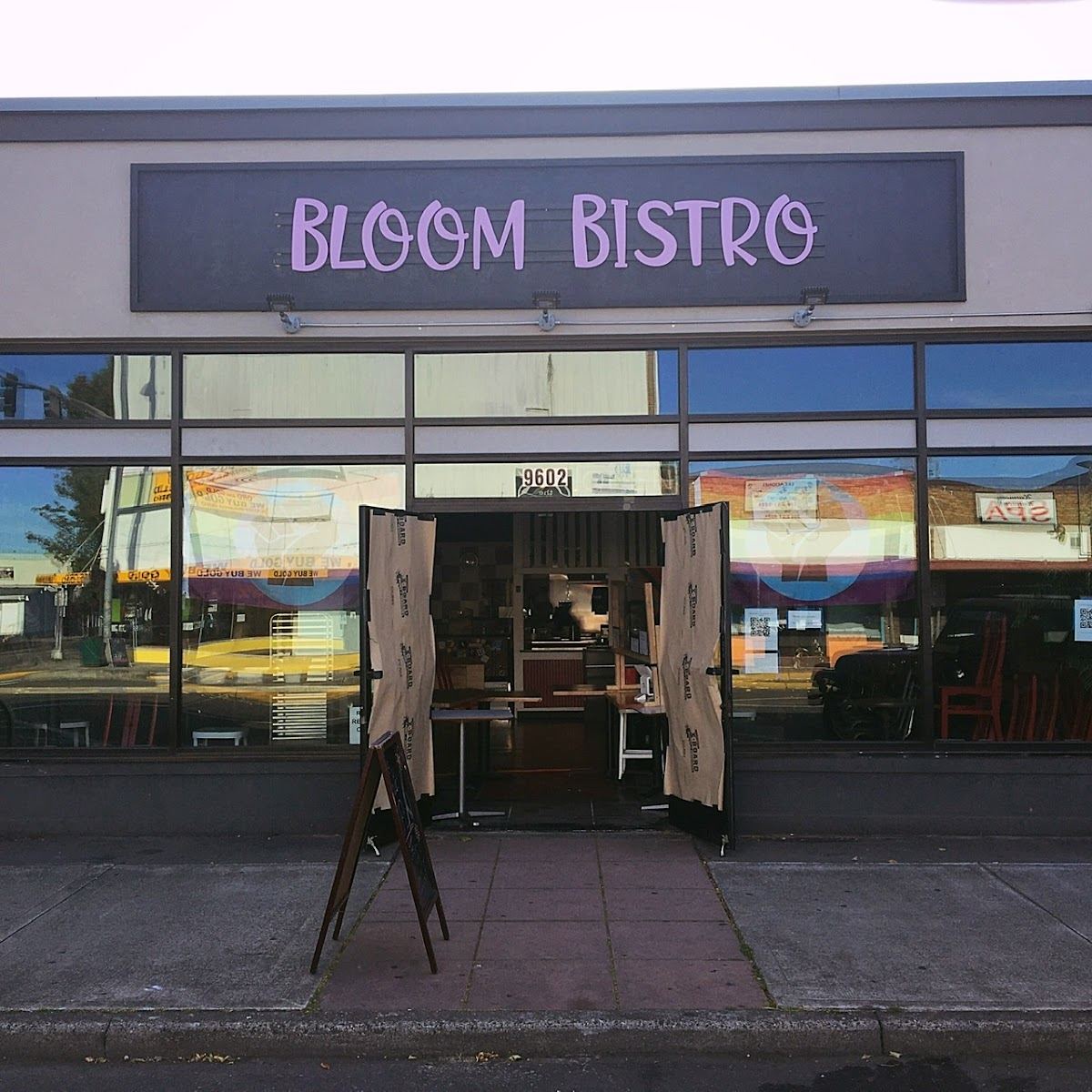 Bloom Bistro & Grocery