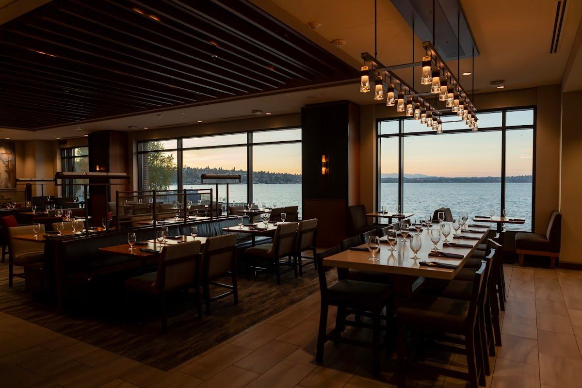 Water's Table-Renton Restaurant