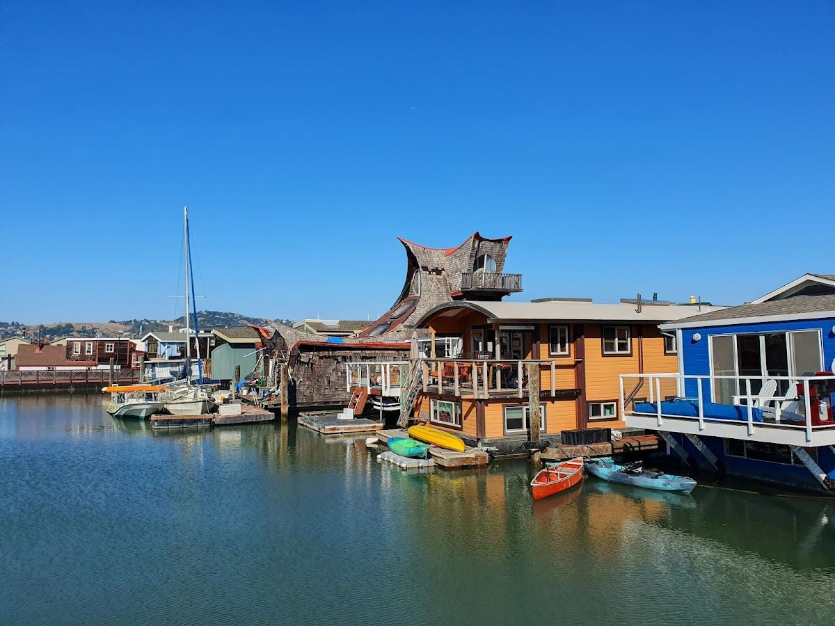 Floating homes viewpoint