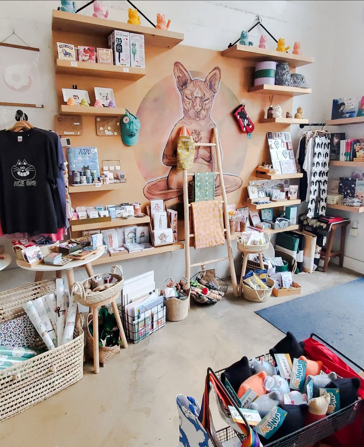 KitTea Cat Lounge & Cat Rescue