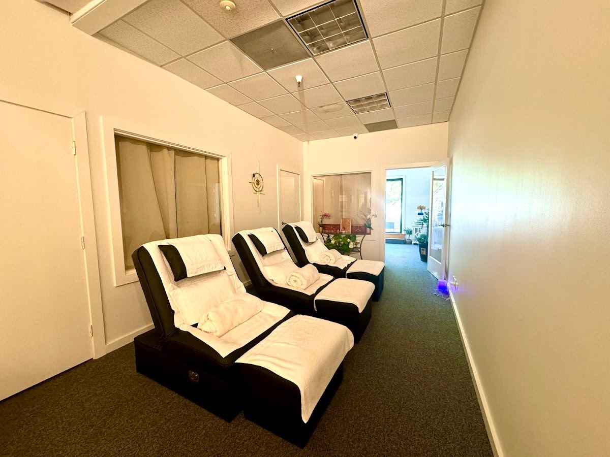 Naka Thai Massage & Spa