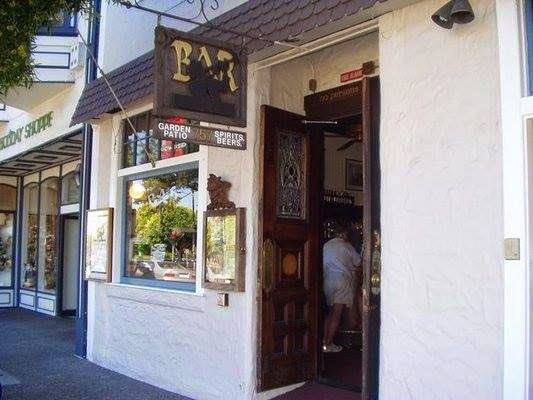 No Name Bar