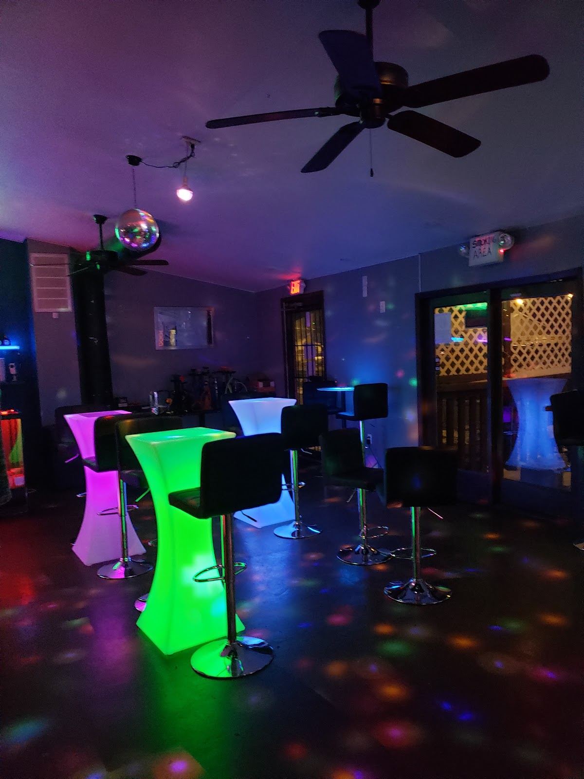 Angelo's Bar and Grill