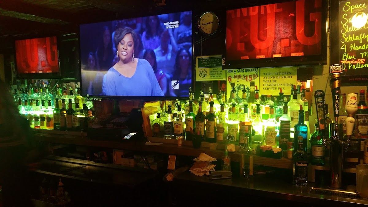 Barney's Sports Pub
