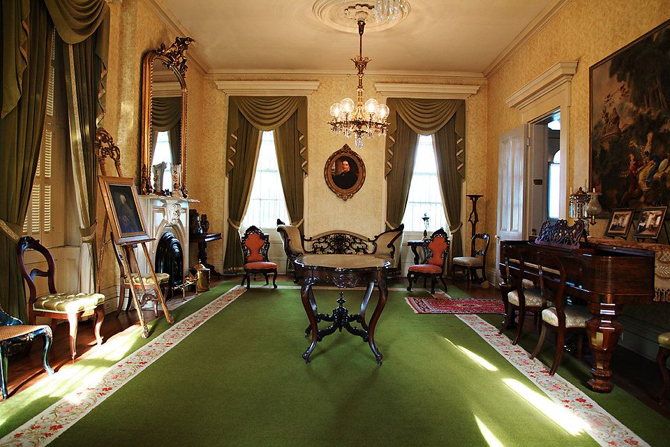 Chatillon-DeMenil Mansion