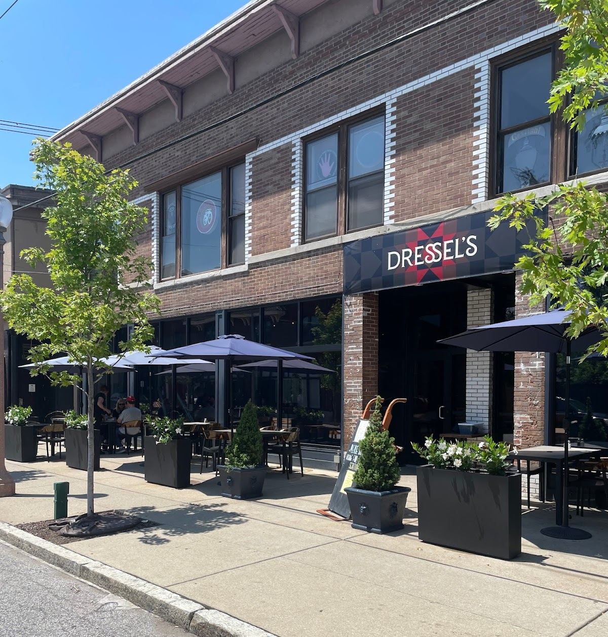 Dressel's Pub