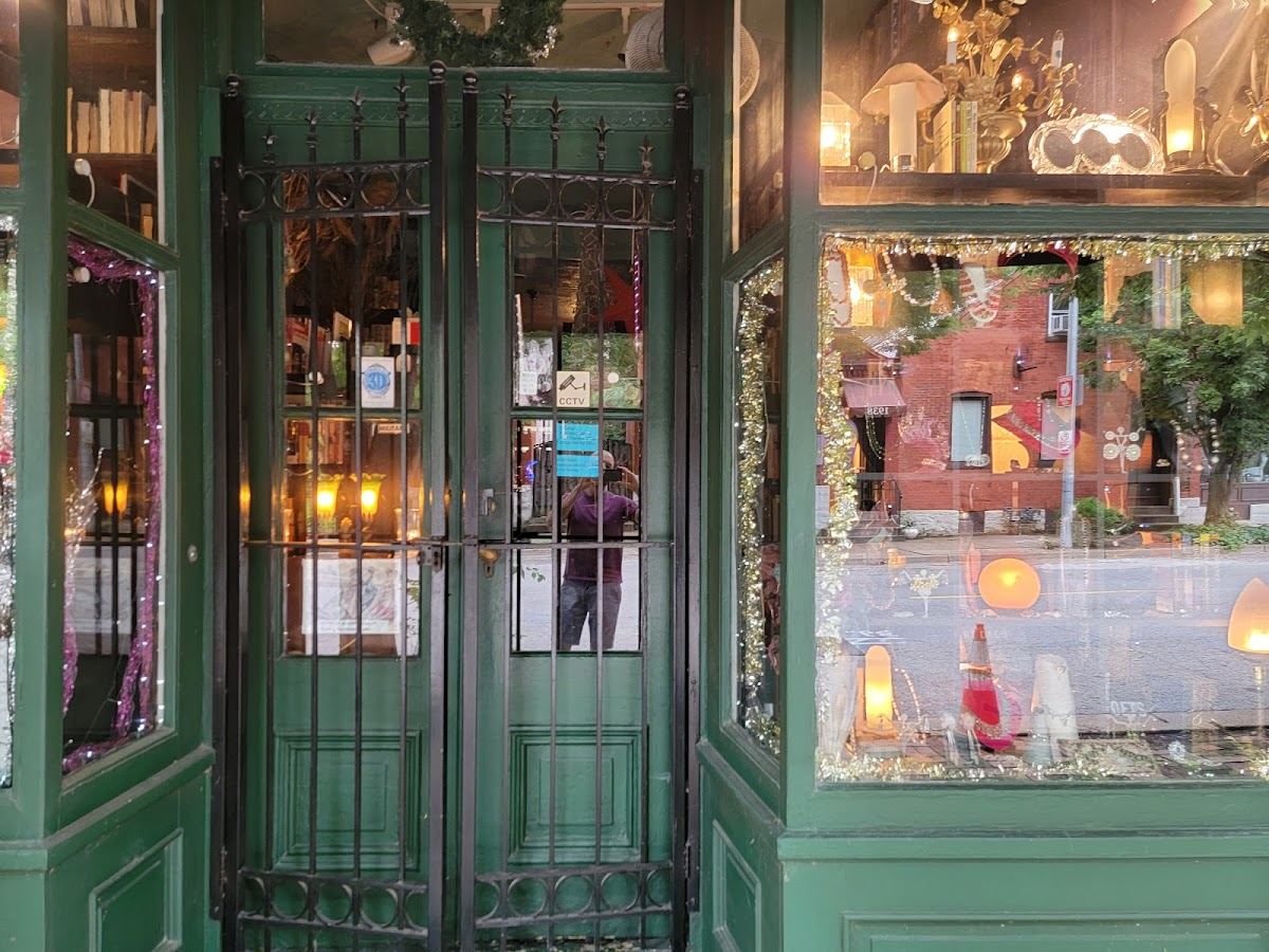 Hammond's Antiques & Books