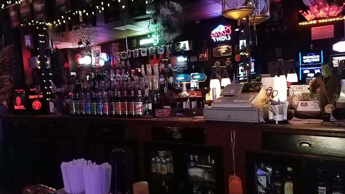 Ken's Lounge