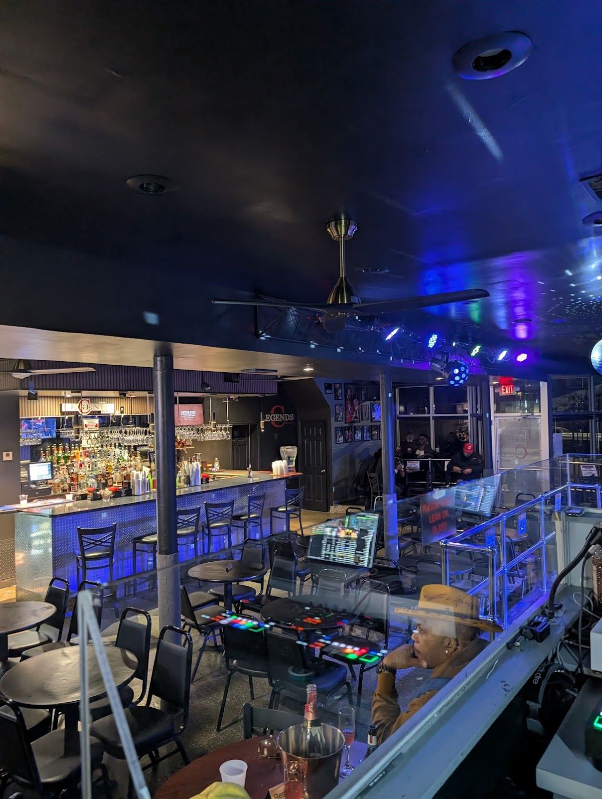 Legends Bar & Grill