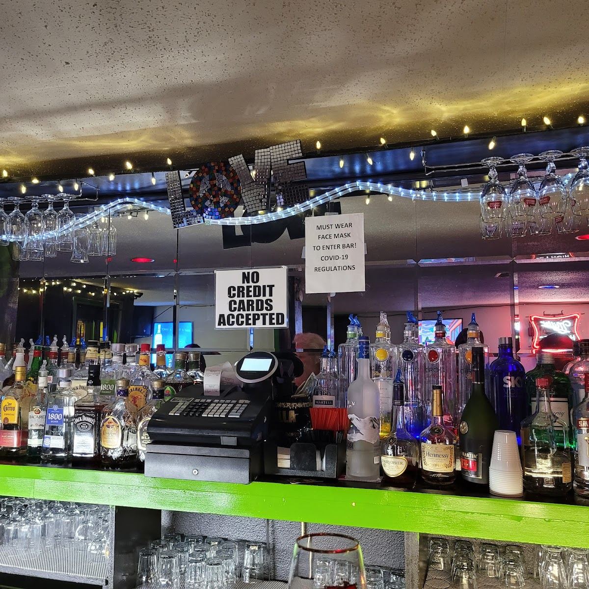 Love´s Tavern