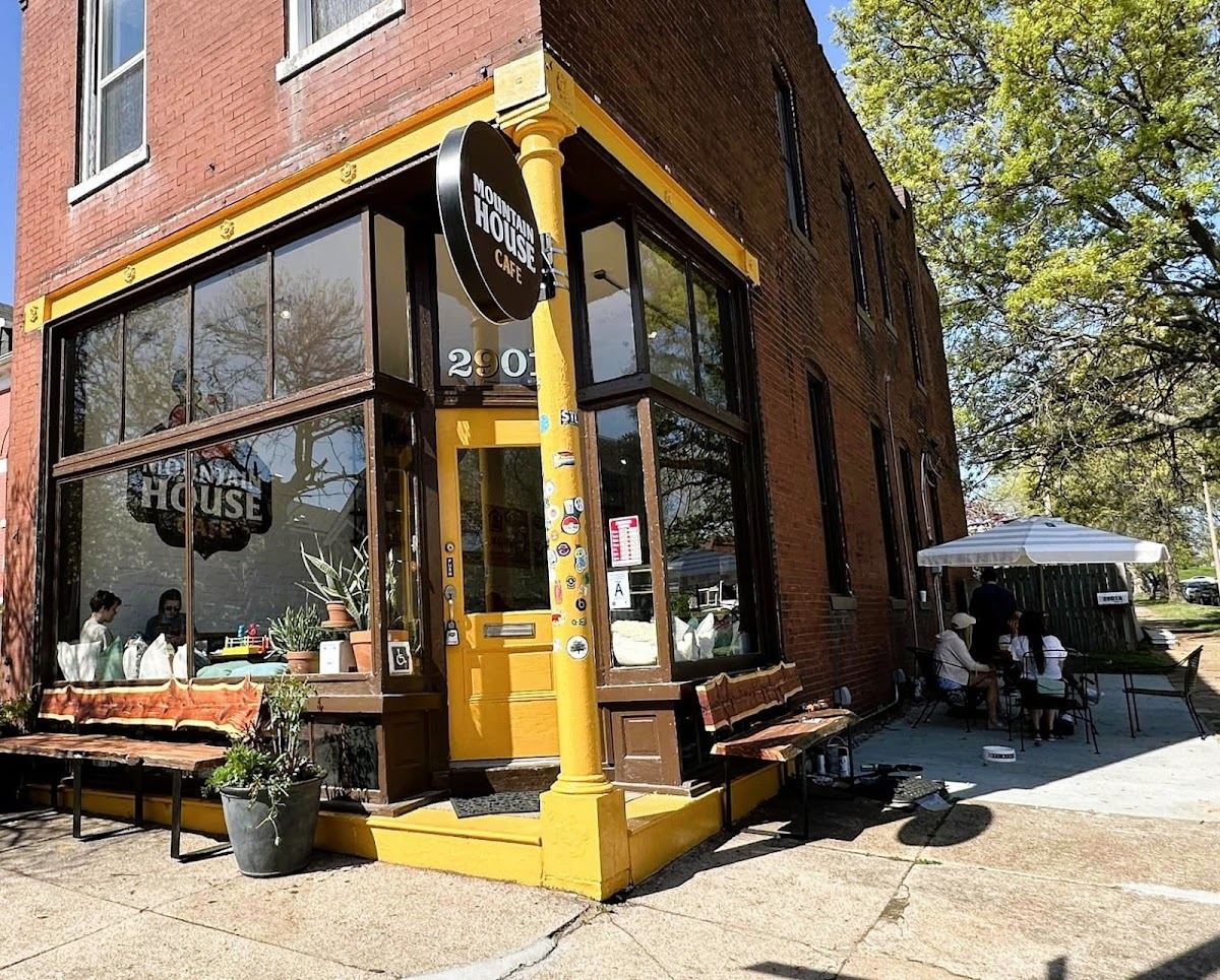 MountainHouse Cafe