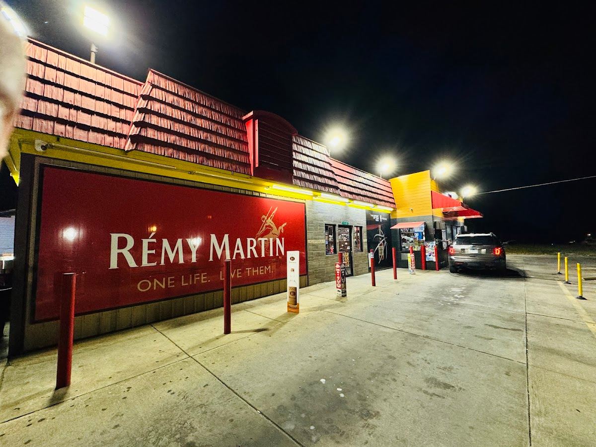 Pops 6 liquor store