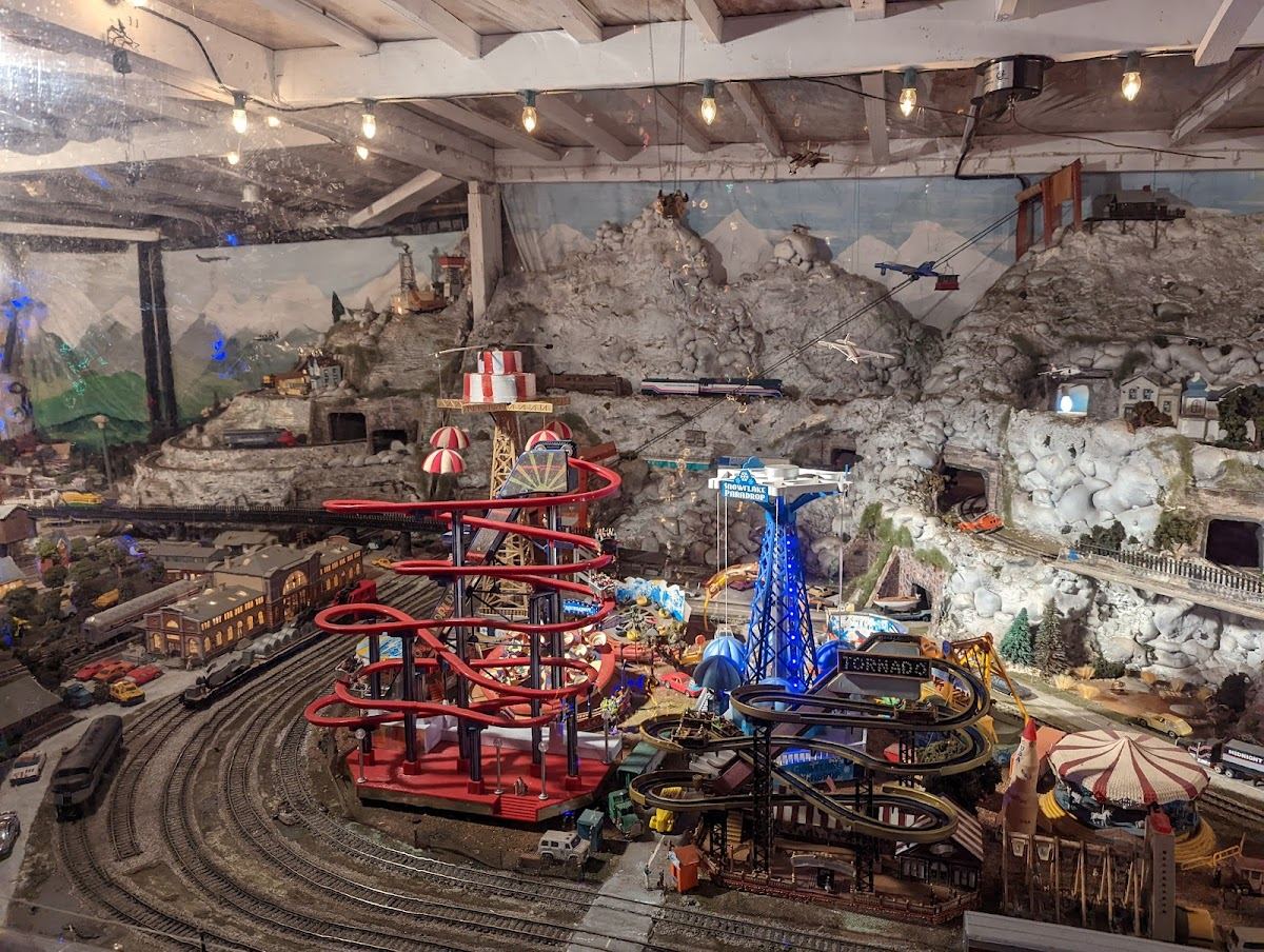 Oakdale Christmas Display