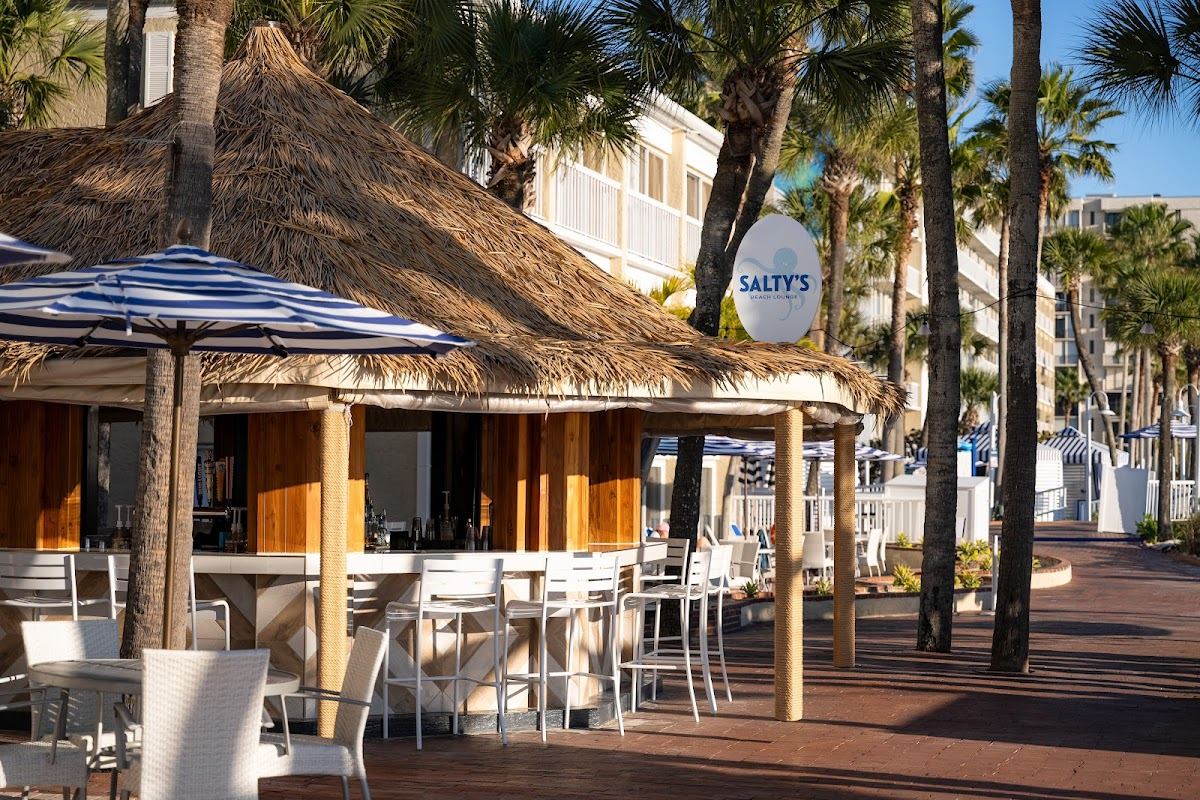 Salty's Beach Lounge