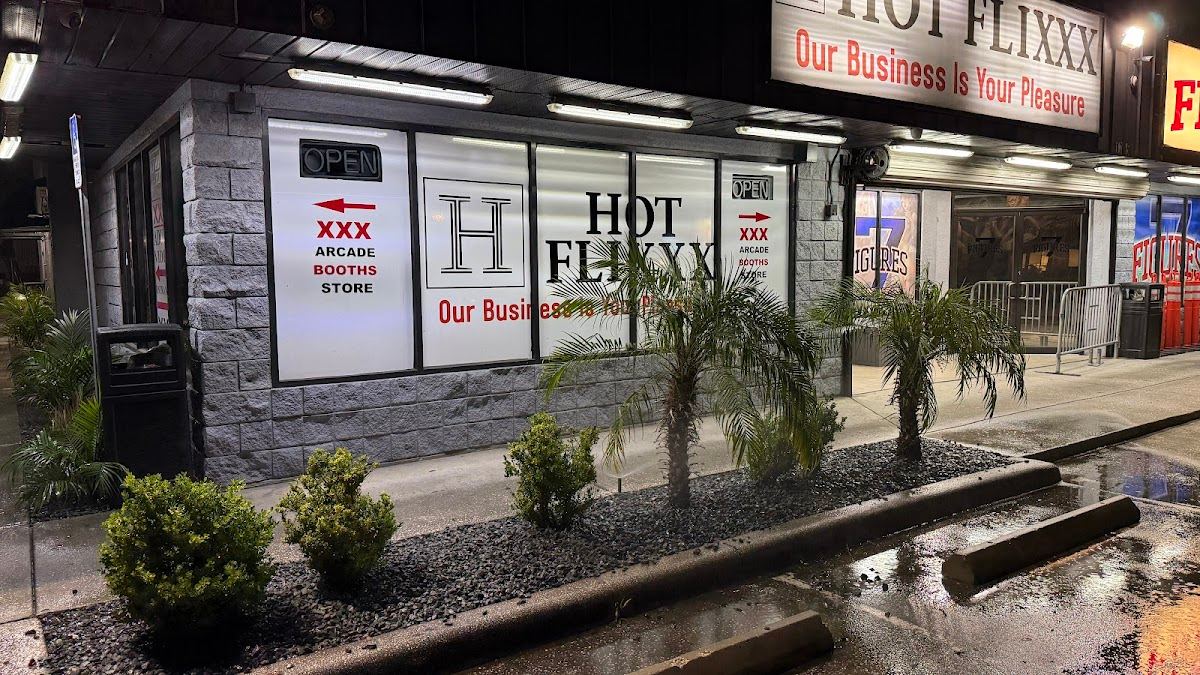 HOT-FLIXXX Tampa Adult Video Store & Arcade & Theaters