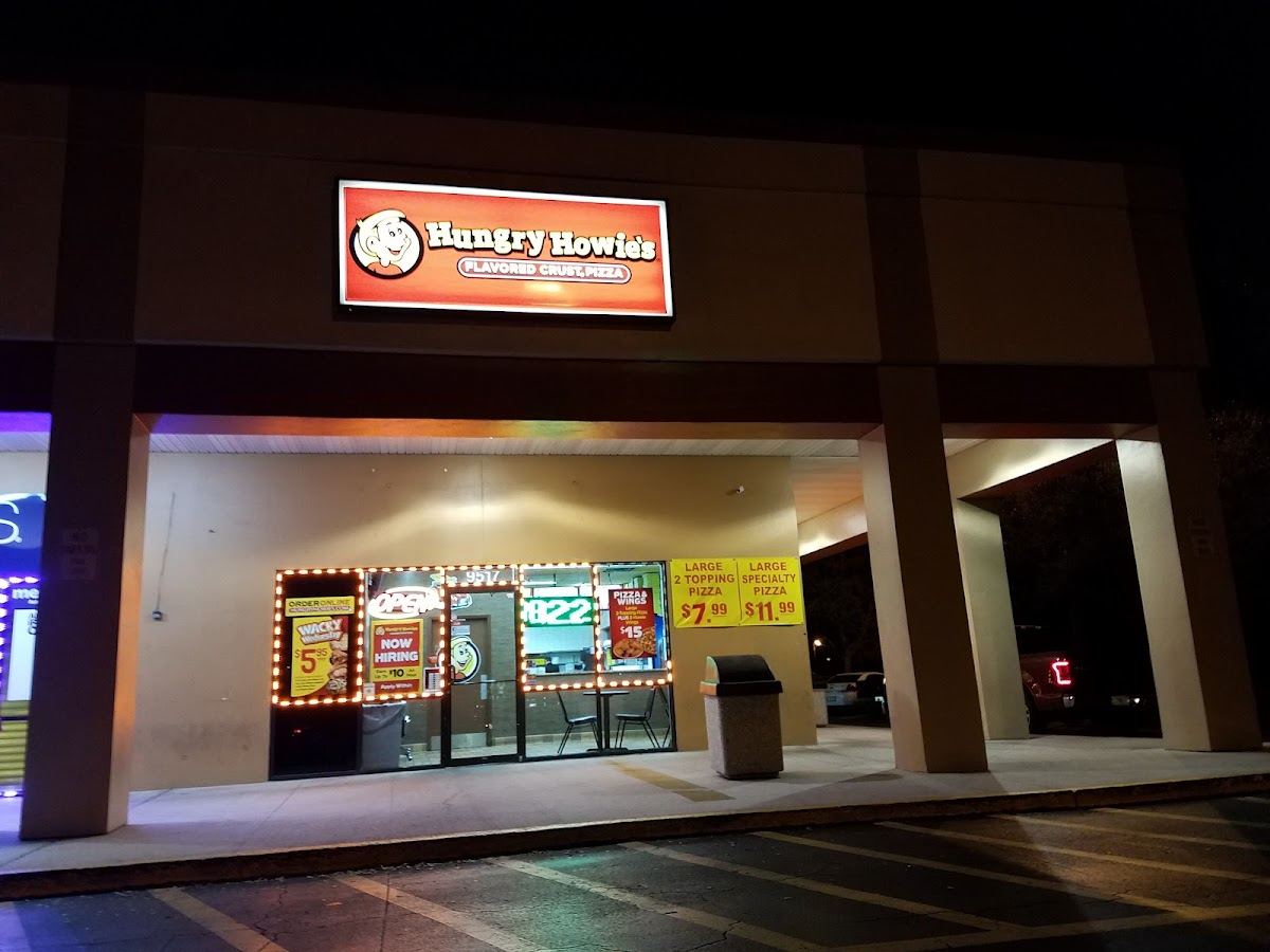 Hungry Howie's Pizza & Subs