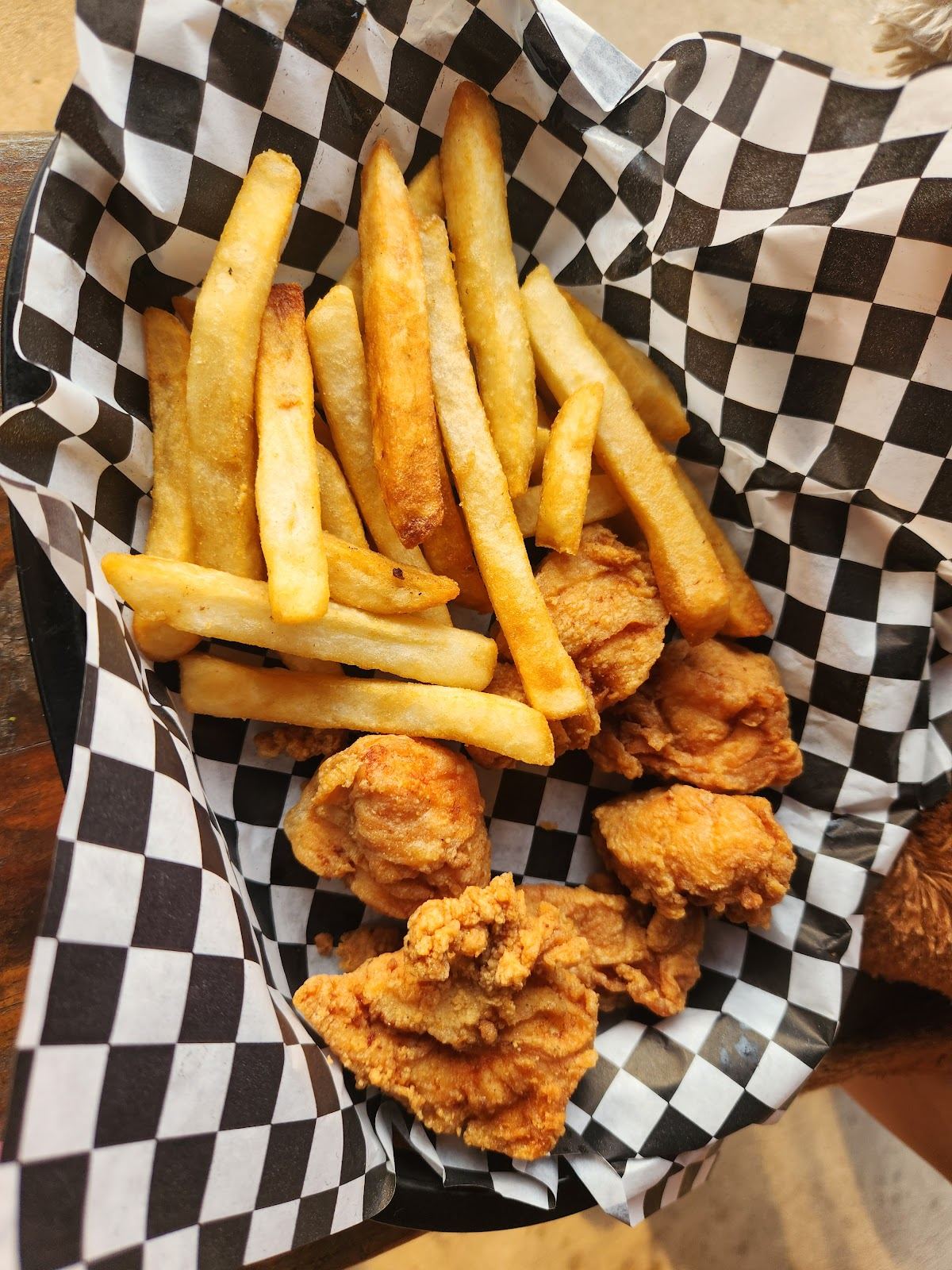 AJ Gators Sports Bar & Grill