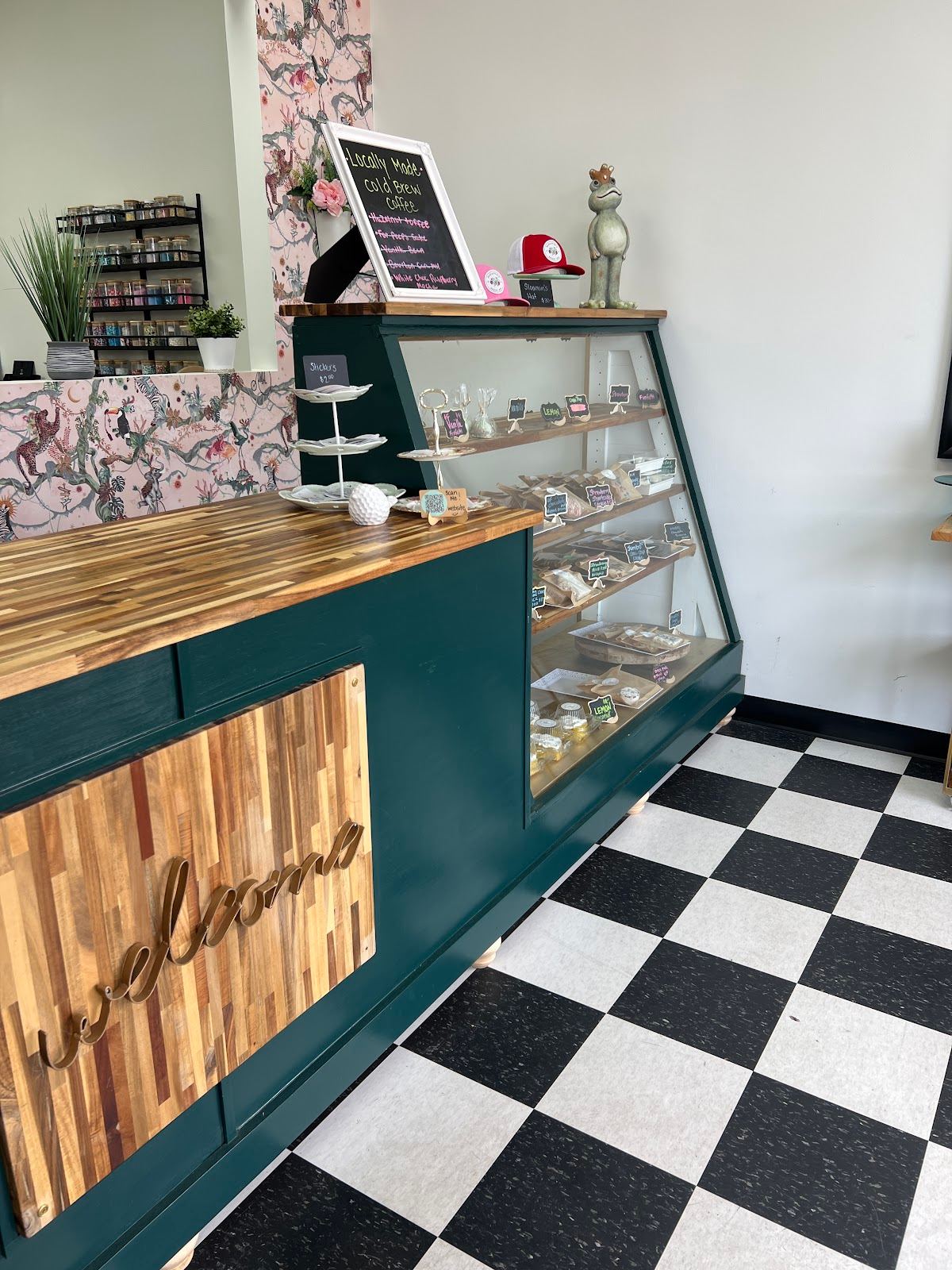 Sloanan’s Bakery Box