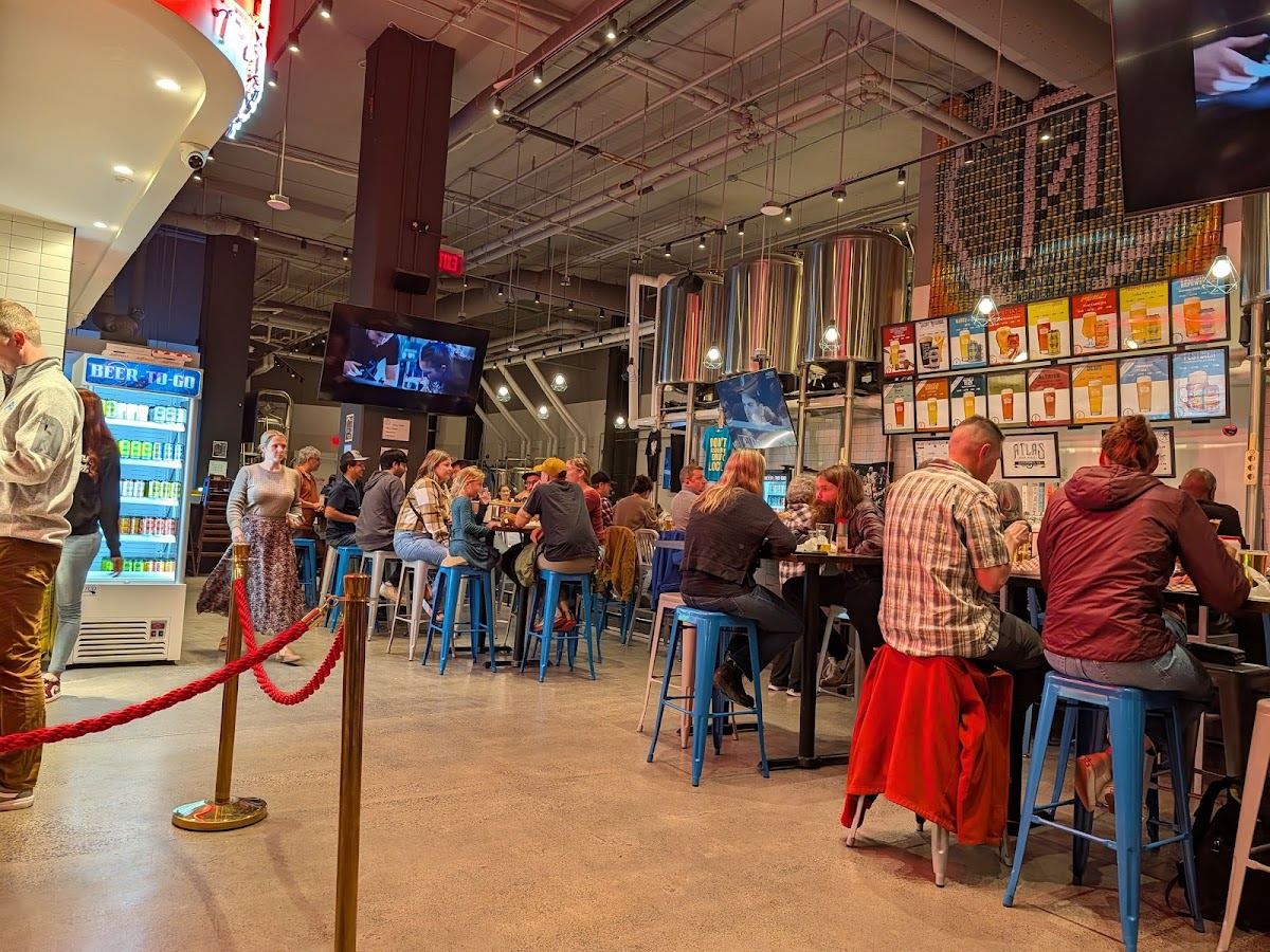 Atlas Brew Works & Andy's Pizza Carlyle Crossing