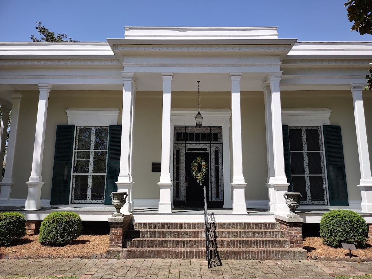 Curlee House