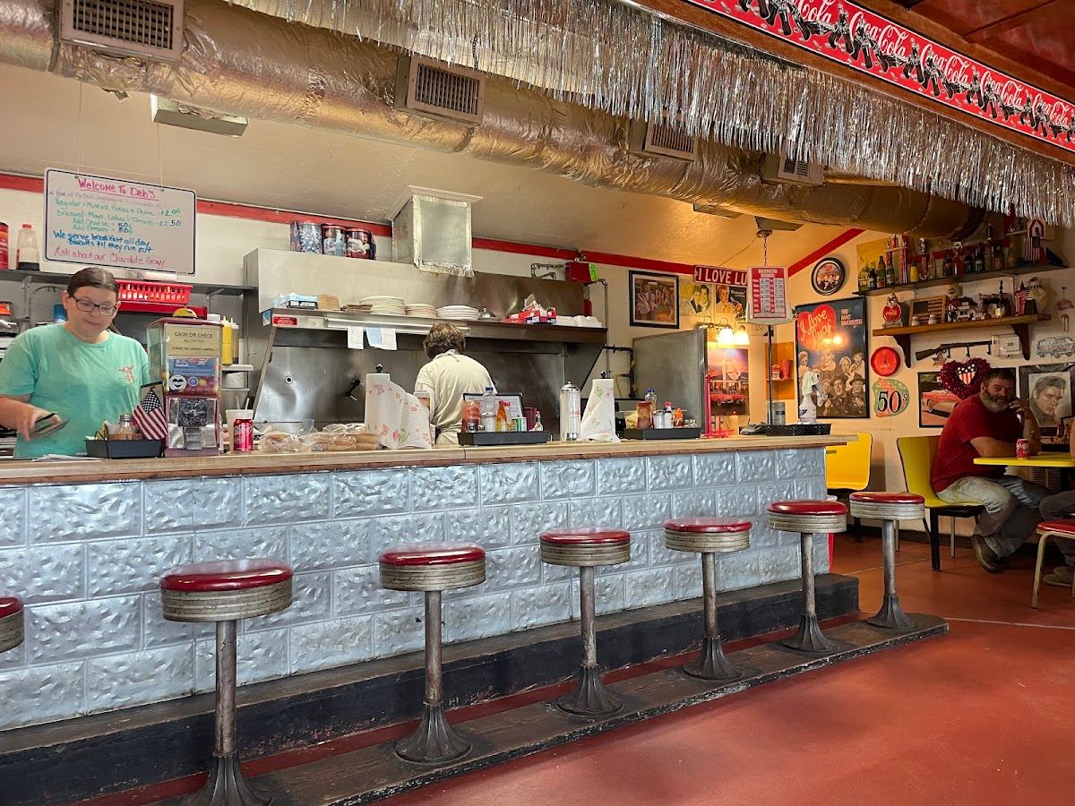 Deb’s Diner