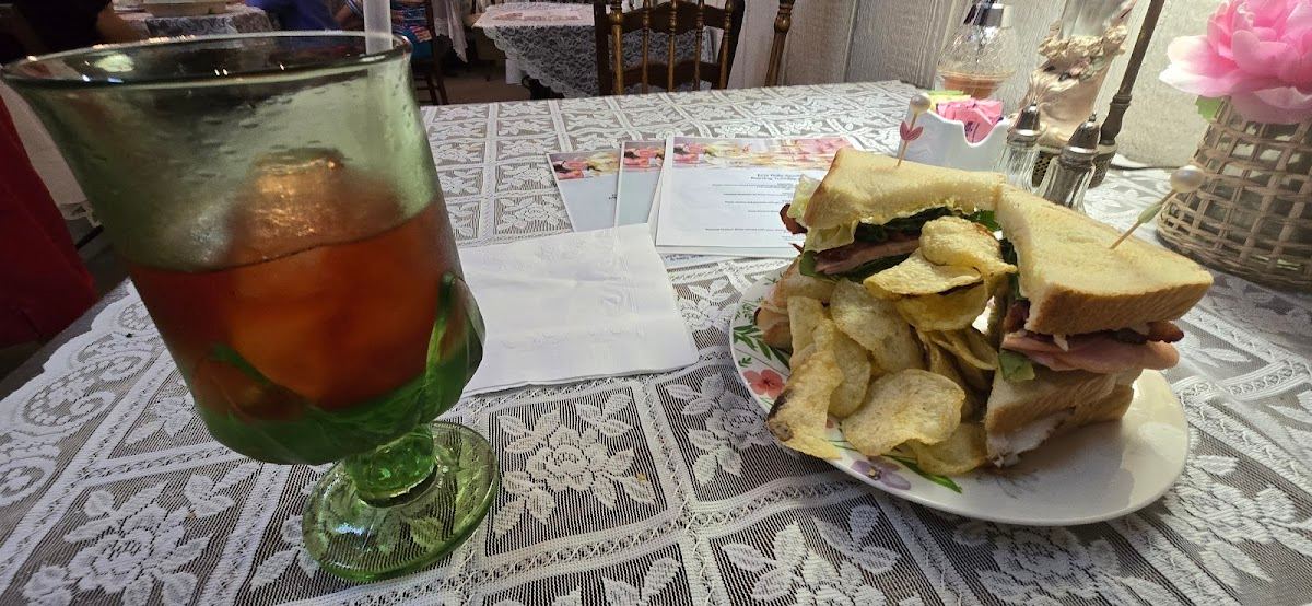 Marnie's Tea Room & Cafe
