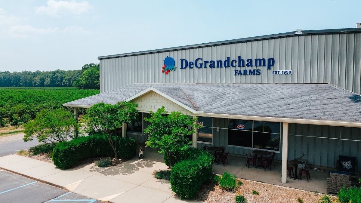DeGrandchamp Farms
