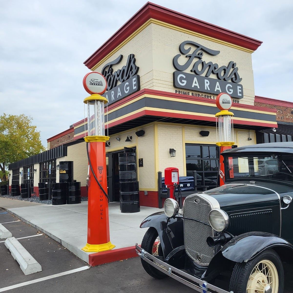Ford's Garage Avon