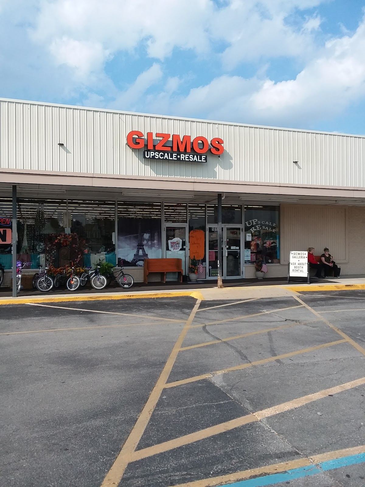 Gizmo's Galleria Flea Market Brownsburg