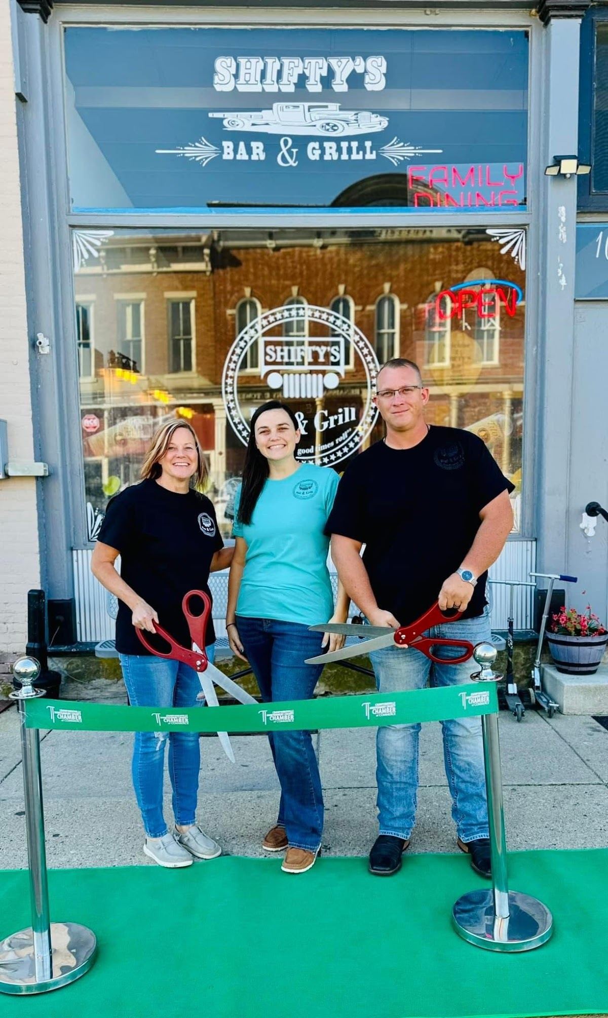 Shiftys bar and grill ladoga IN