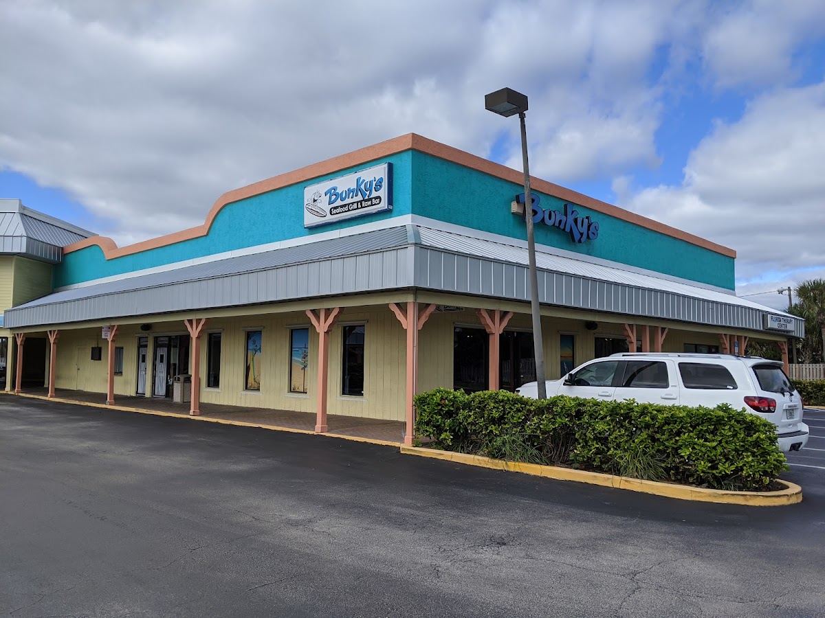 Bunky's Raw Bar & Grill