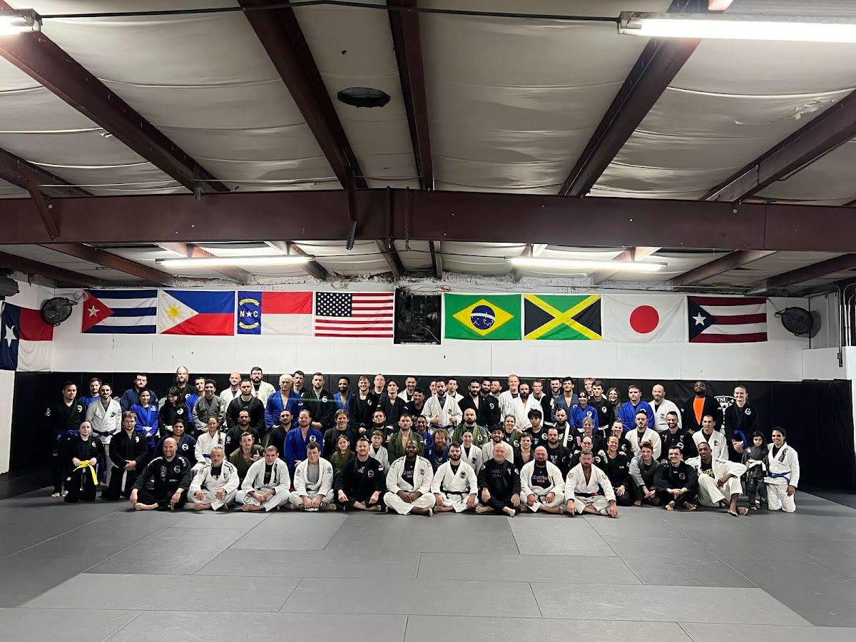 Carlson Gracie JiuJitsu Hot Box MMA