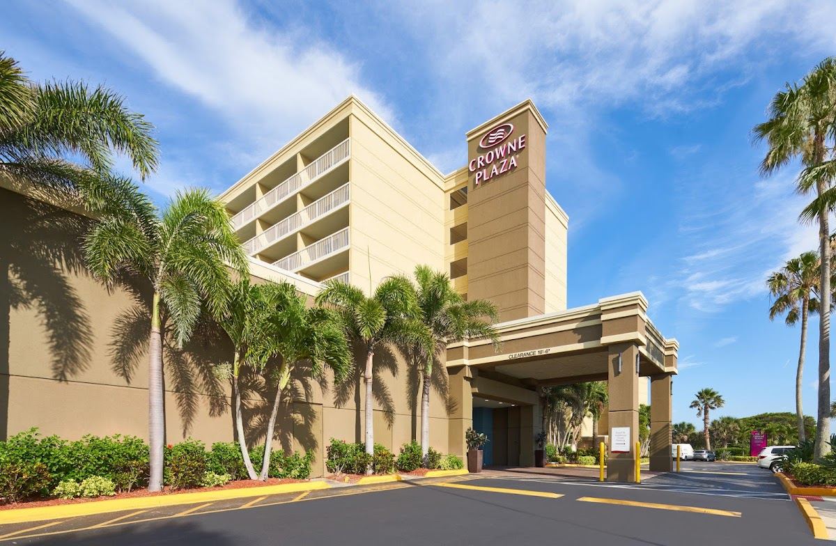 Crowne Plaza Melbourne-Oceanfront by IHG