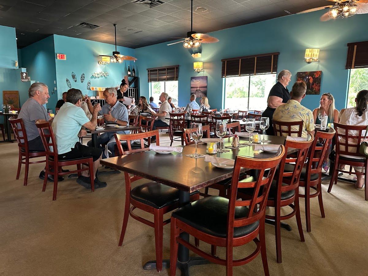 Georges Oceanside Bar & Grill