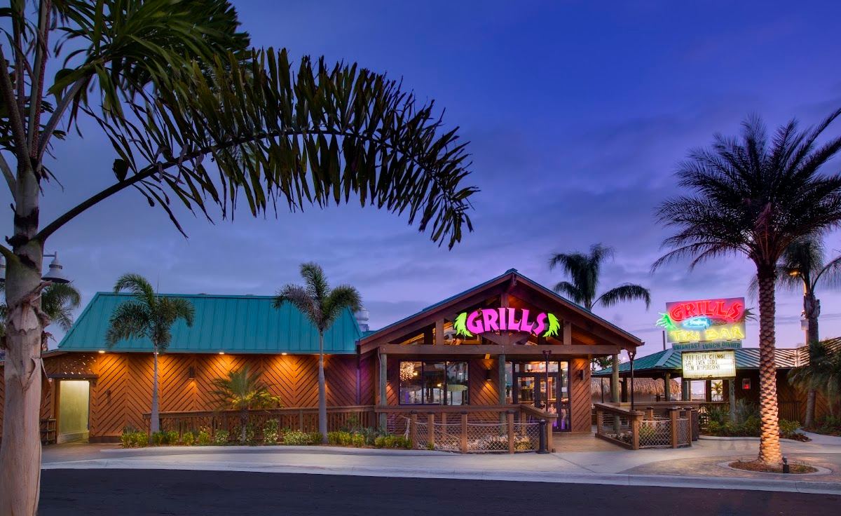Grills Seafood Deck & Tiki Bar